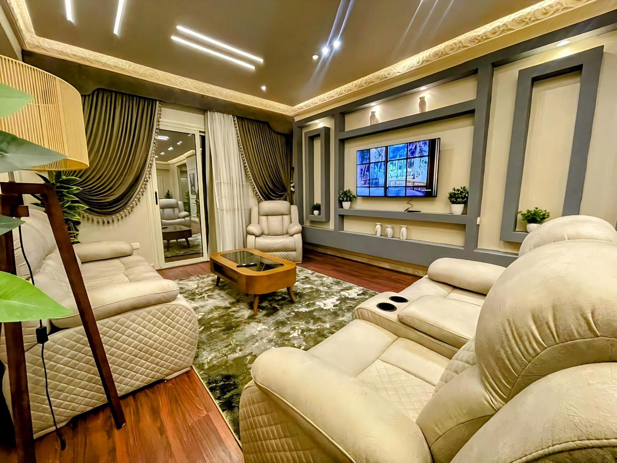 Rd Serviced Apartment, New Prime Location *