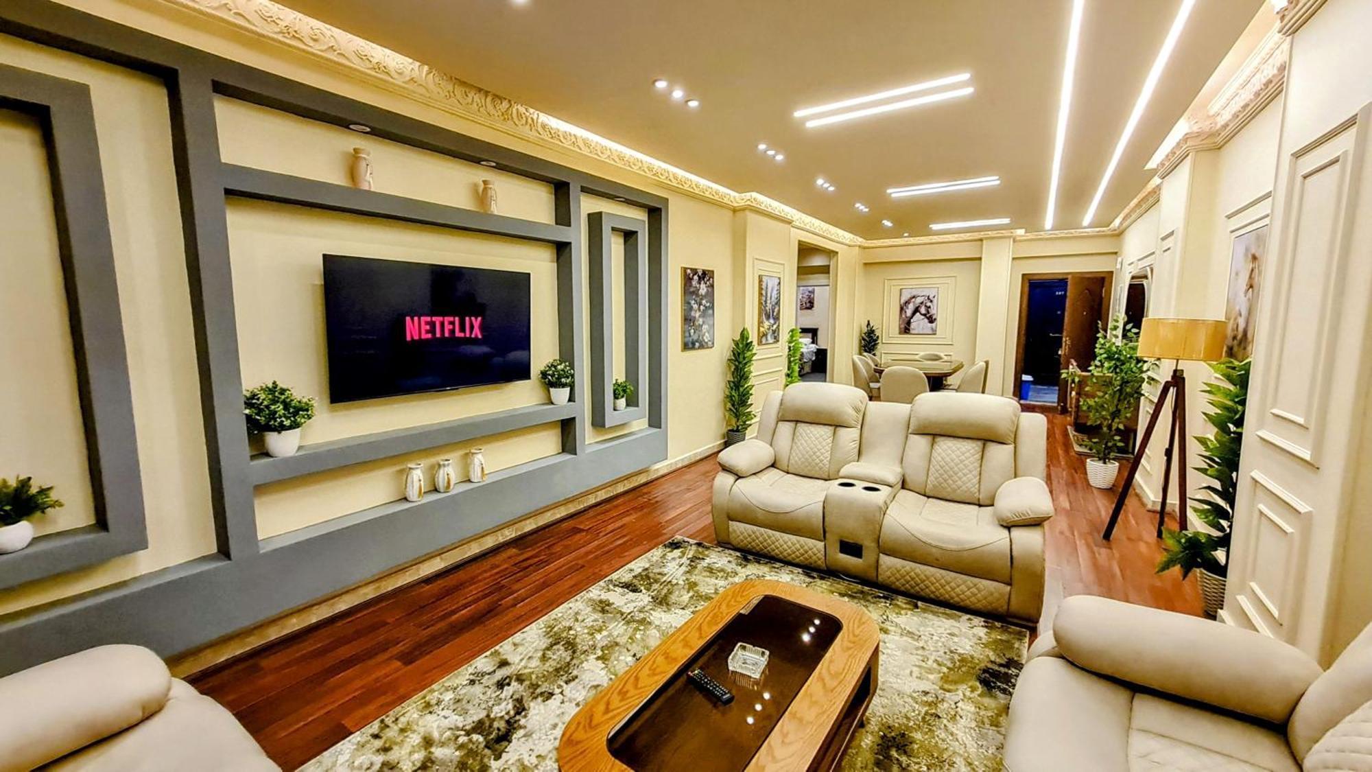 Rd Serviced Apartment, New Prime Location *