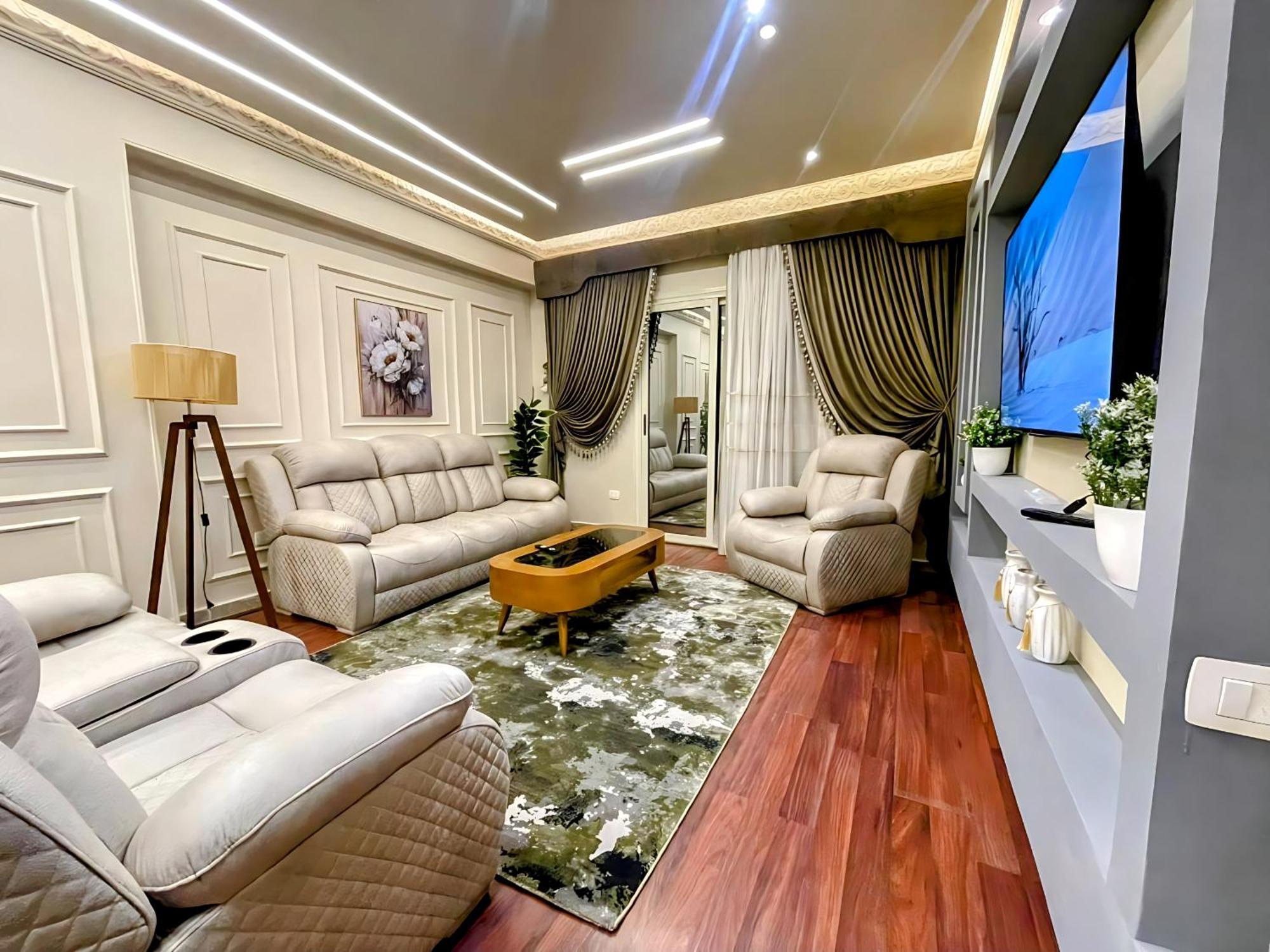 Appartement Rd Serviced Apartment, New Prime Location *